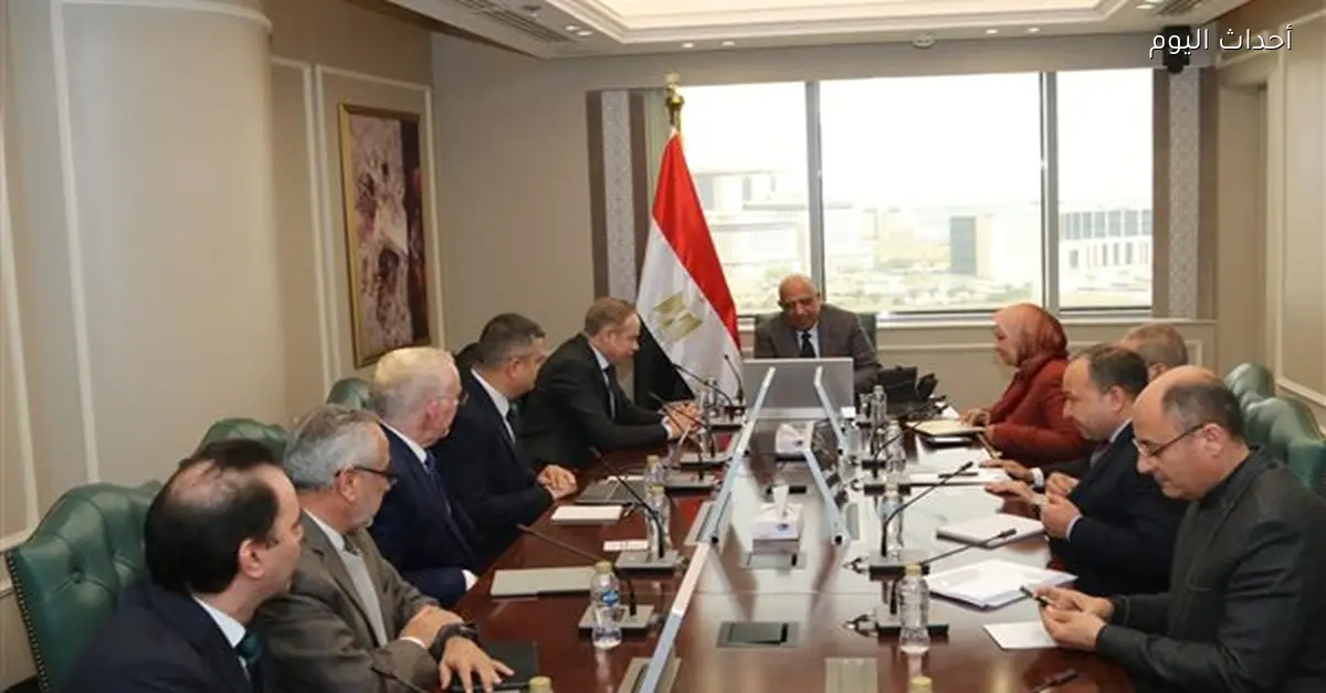 وزير الكهرباء يلتقي أكوا باور السعودية لتعزيز التعاون في الطاقة