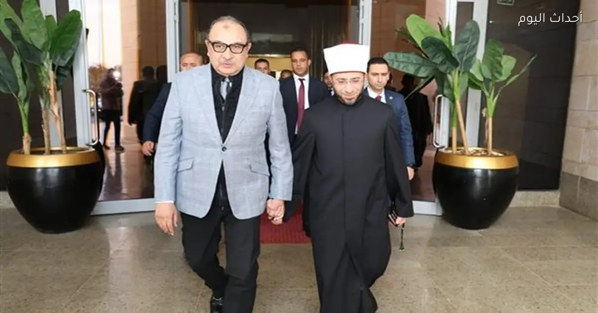 وزير قطاع الأعمال يلتقي وزير الأوقاف لتعزيز التعاون