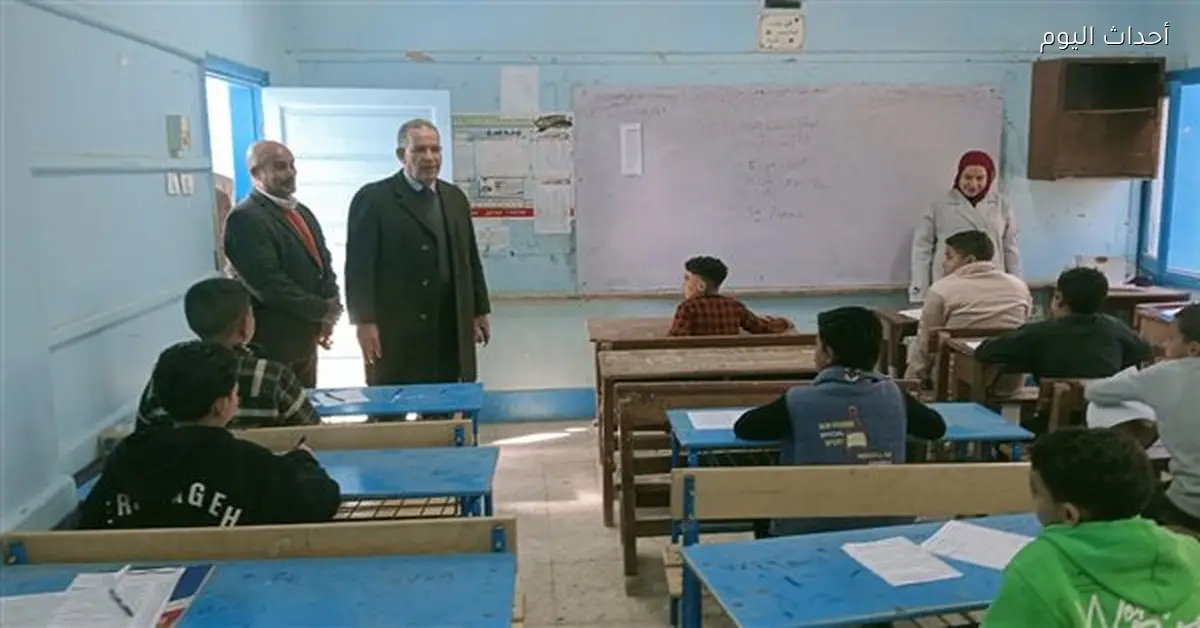 وكيل تعليم أسيوط يزور 6 مدارس لمتابعة امتحانات صفوف النقل