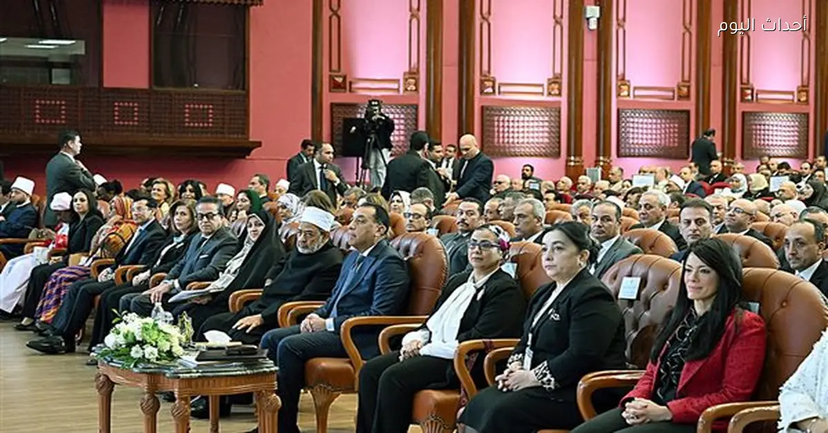 مدبولي يزور معرض المجلس القومي للمرأة والأزهر الشريف