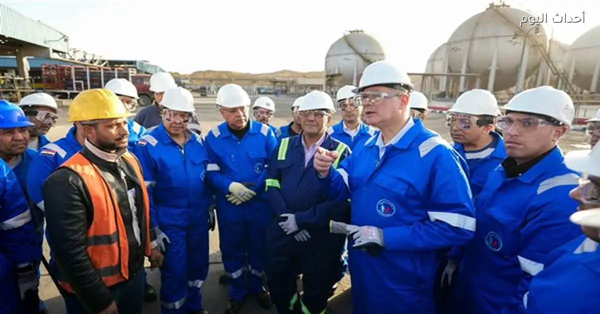 وزير البترول يؤكد أهمية اشتراطات السلامة وجودة المنتج