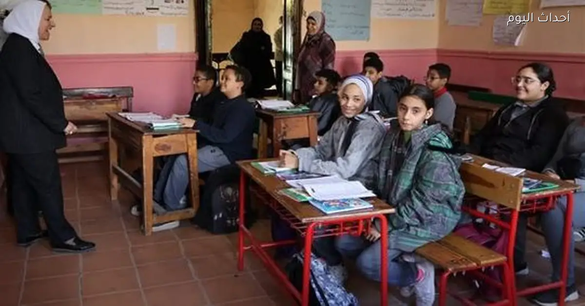 تعليم القاهرة: الدراسة مستمرة في مدرسة المنيرة الرسمية لغات بعد قرار الوقائع المصرية