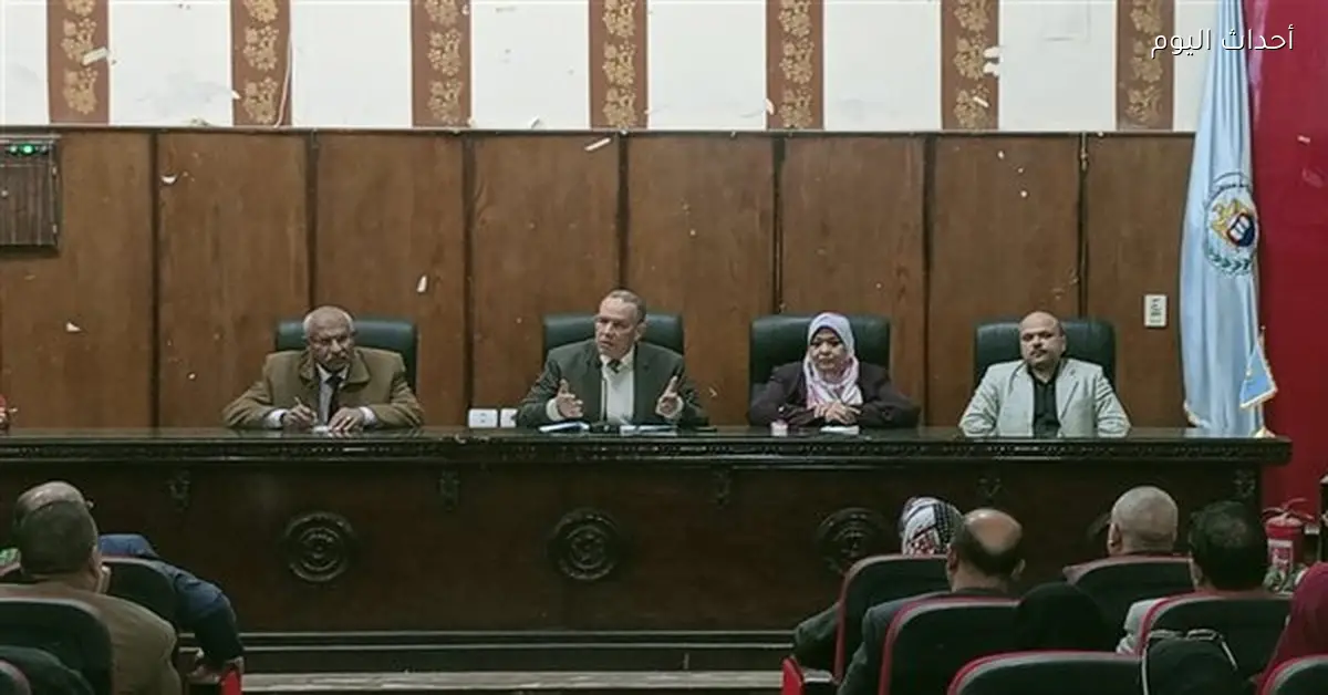 تفعيل الأنشطة الثقافية والرياضية والفنية لطلاب أسيوط