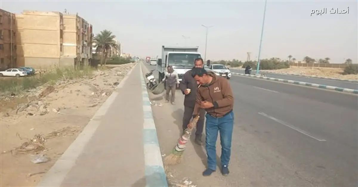 حملة نظافة لرفع القمامة في حي فيصل بالسويس