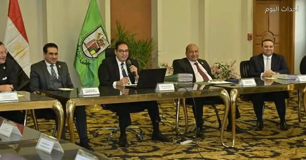 مجلس جامعة القاهرة يوافق على دعم صندوق الرعاية الطبية بـ30 مليون جنيه
