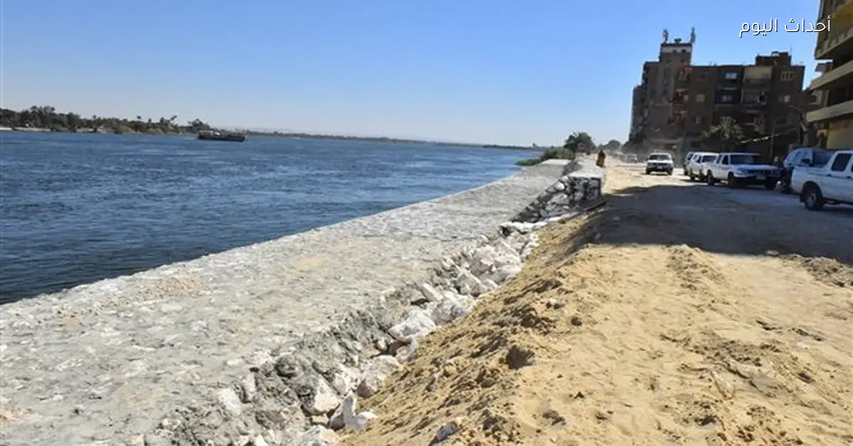محافظ أسيوط يتفقد تطوير كورنيش أبوتيج بتكلفة 16.3 مليون جنيه