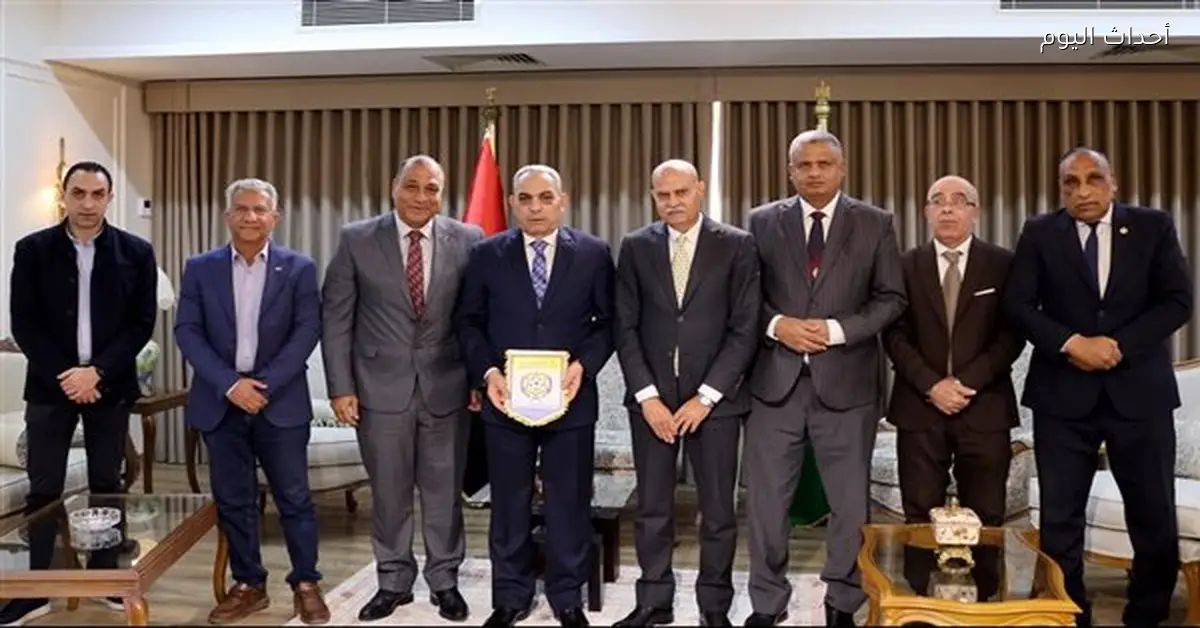 محافظ الإسماعيلية يستقبل لجنة إدارة النادي الإسماعيلي