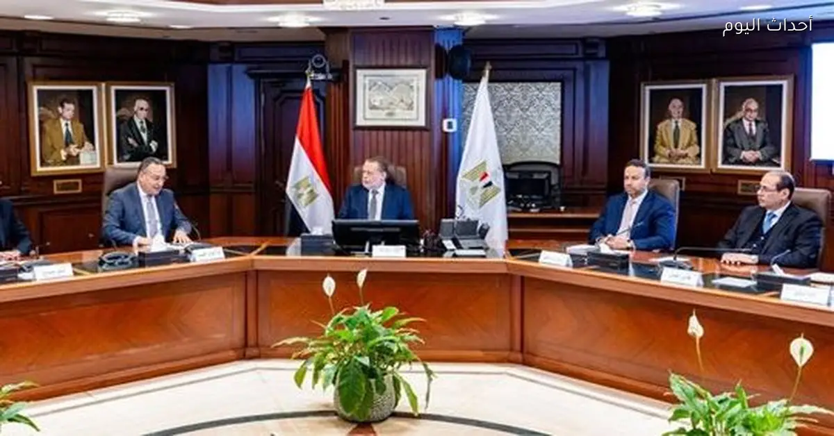 محافظ البنك المركزي ووزير التعليم العالي يتفقوا على دعم الطلاب المتفوقين