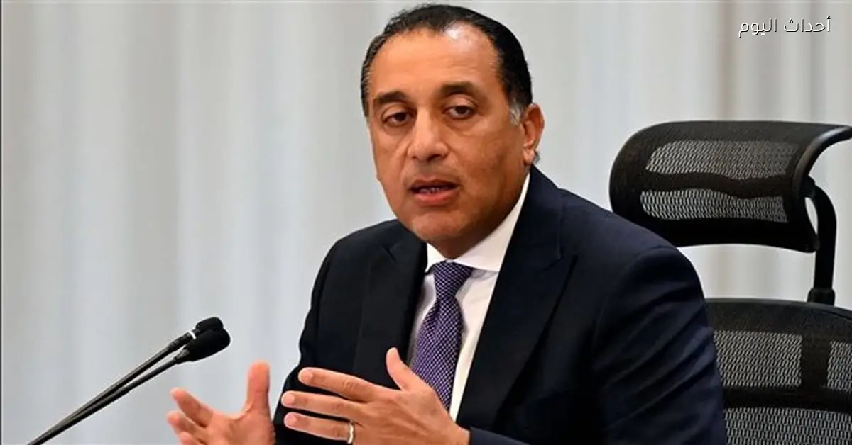 مدبولي يتابع وضع الشبكة القومية للكهرباء وإمدادات الغاز