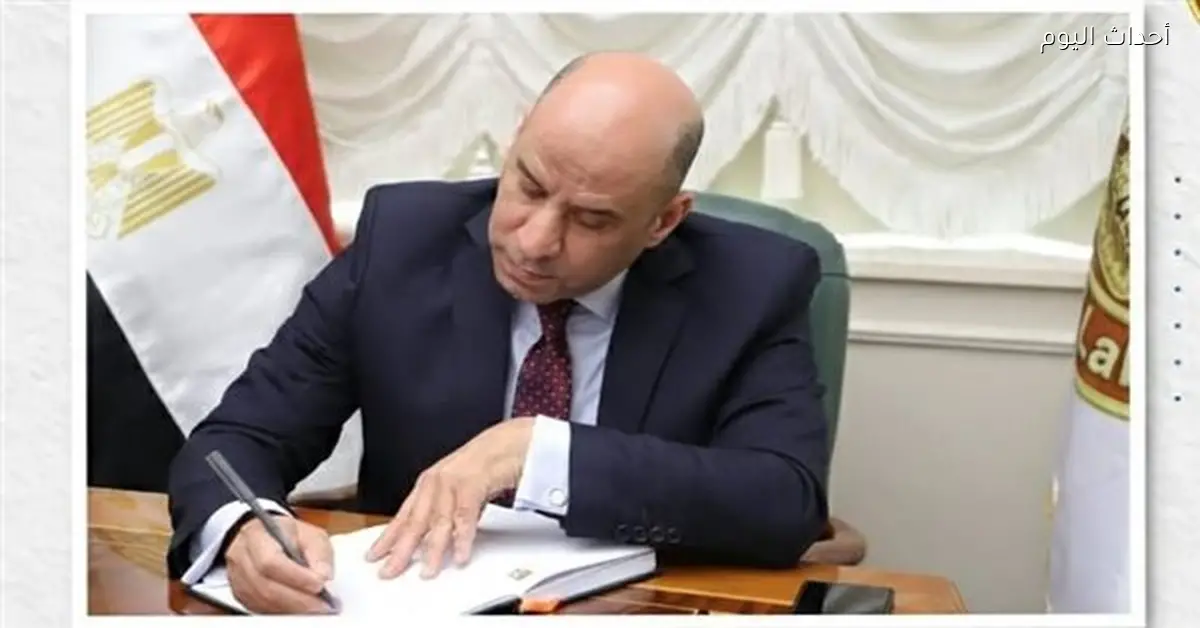 وزير العمل يناقش استعدادات الانتخابات النقابية