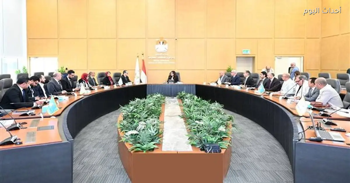 وزيرة الإسكان تتابع تقنين الأراضي في المدن الجديدة