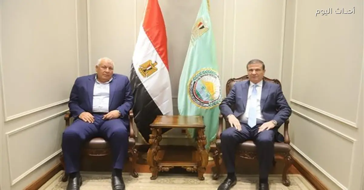 وزير الزراعة ومحافظ مطروح يناقشان تعزيز الإنتاج الزراعي والحيواني