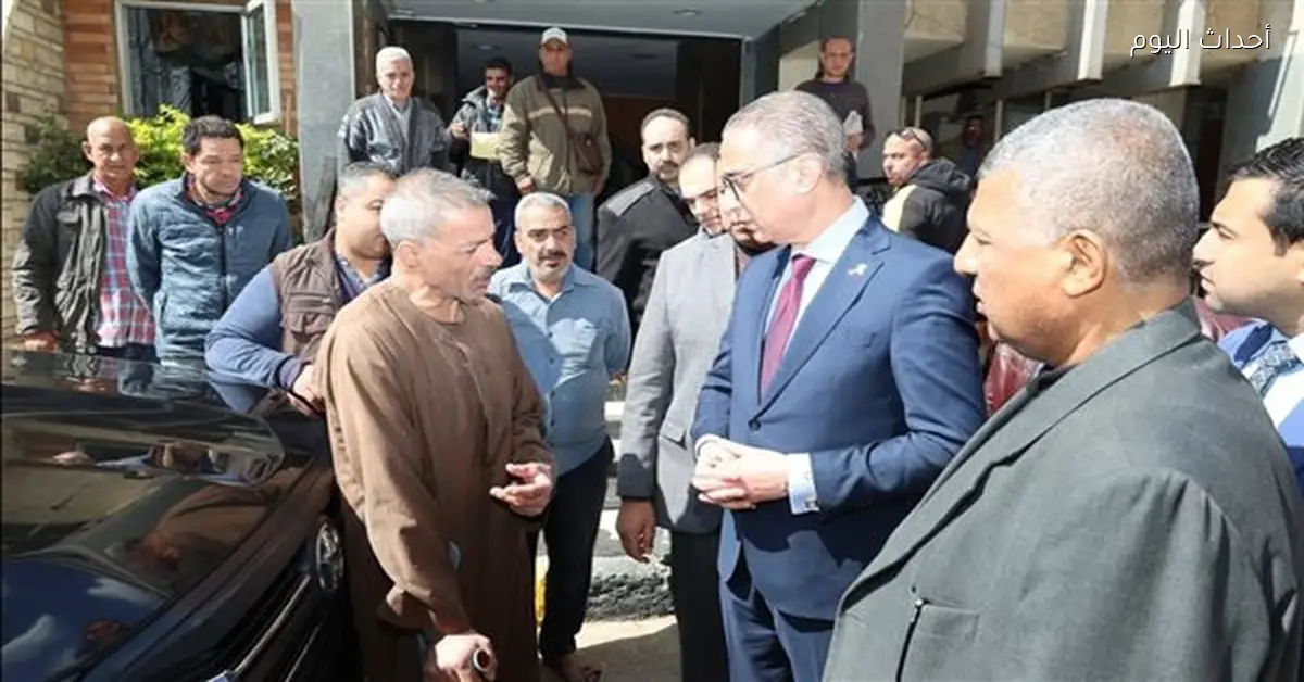 محافظ الجيزة يتفقد هيئة النظافة والتجميل لضمان انتظام العمل