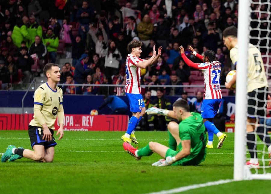 موعد مباراة برشلونة وأتلتيكو مدريد