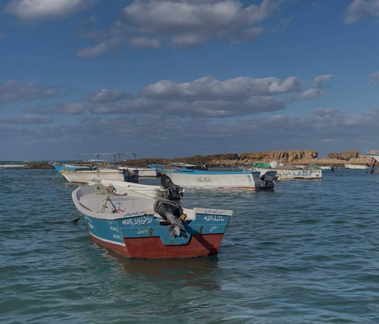 قوارب الصيد الصغيره