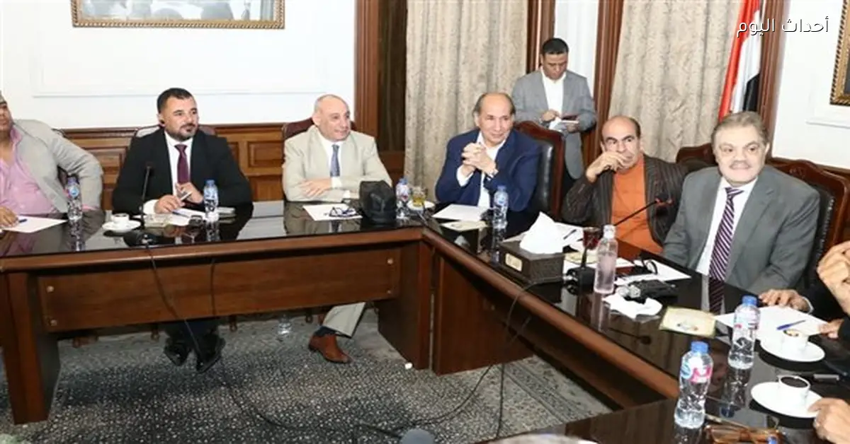 اجتماع البدوي يناقش قانون الإدارة المحلية وتدريب الشباب