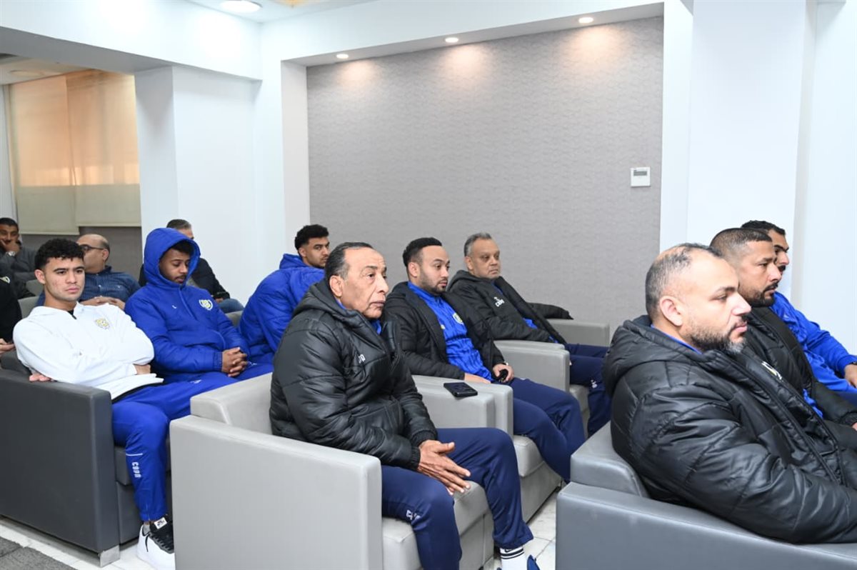 وزير الرياضة يلتقي مجلس إدارة النادي الإسماعيلي