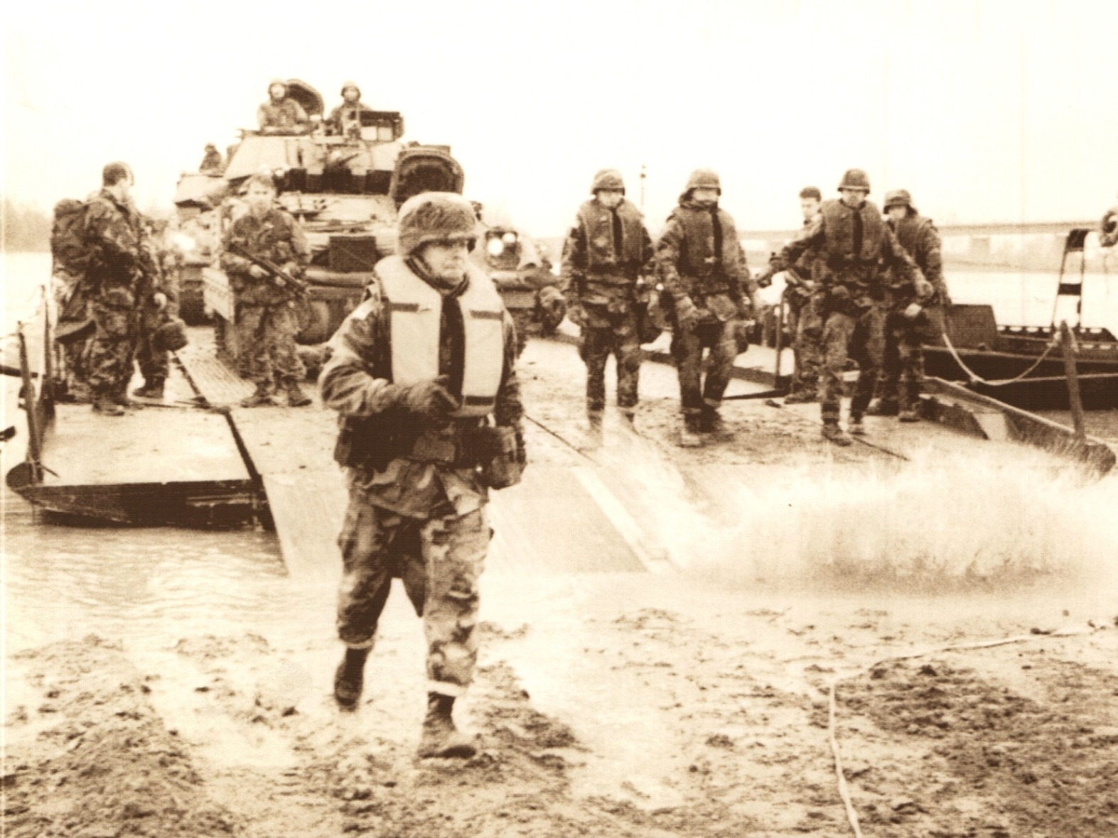 1993 | حرب البوسنة والهرسك.. الوسيطان الدوليان يطالبان بمساندة أميركية  لعملية السلام