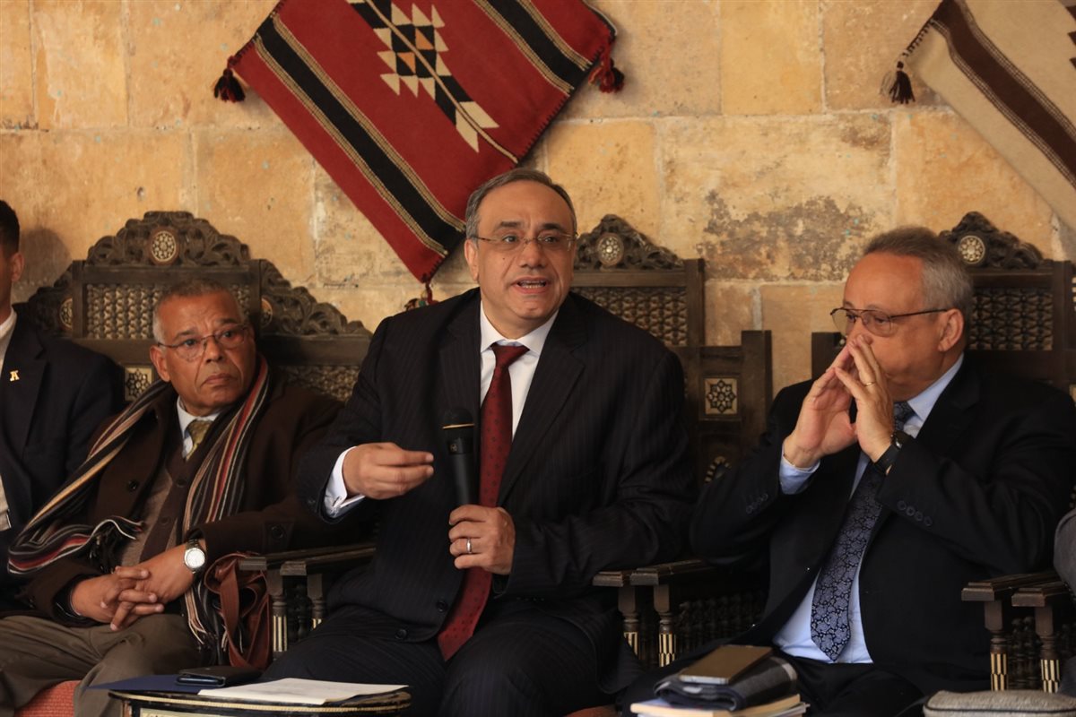 جانب من الندوة