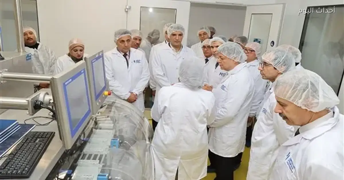 وزير الصناعة يزور 5 مصانع أدوية في العبور ويشدد على تسهيل التصدير