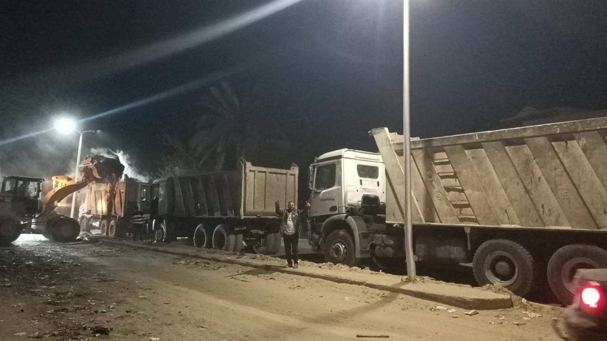 جانب من المخلفات