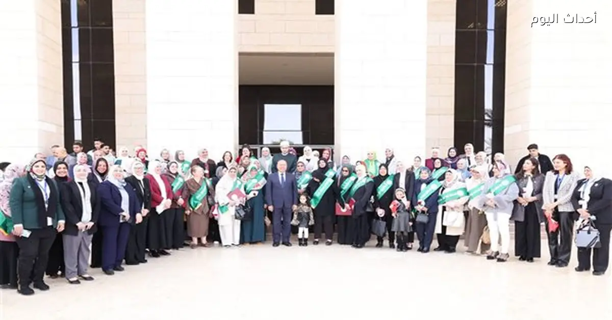 كامل الوزير يكرم الأمهات المثاليات ويؤكد دور المرأة في مصر