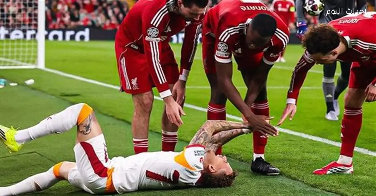 غضب في جلطة سراي بعد إصابة لاعب الفريق أمام ليفربول