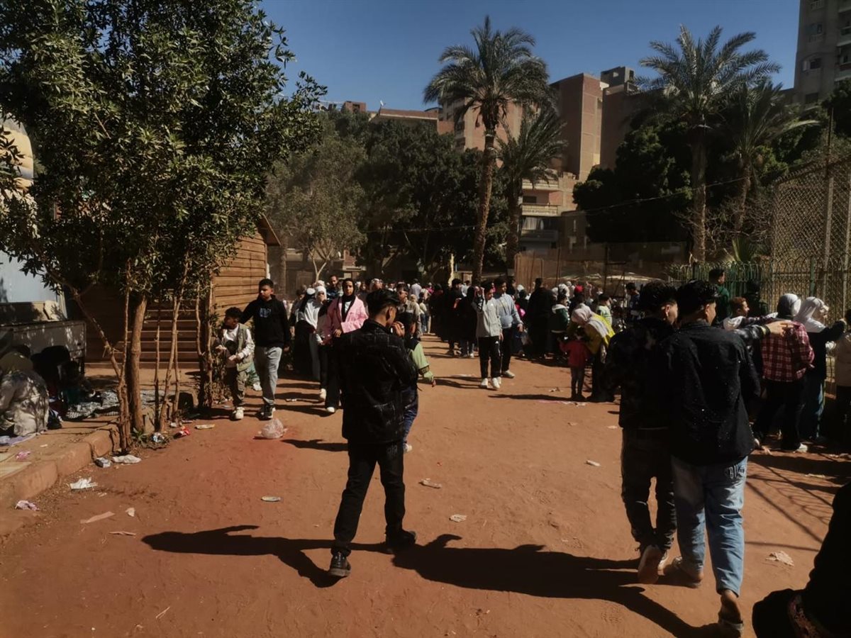 إقبال المواطنين على حدائق الحيوان 