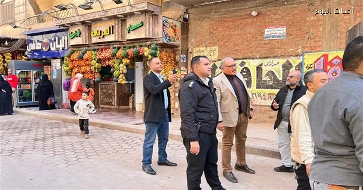 إزالة العشوائيات وضبط المركبات المخالفة في حي السلام