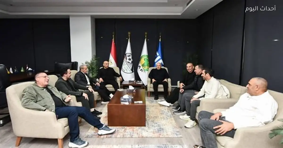أبوريدة يناقش مع جهاز منتخب مصر خطة مواجهة السعودية وإسبانيا