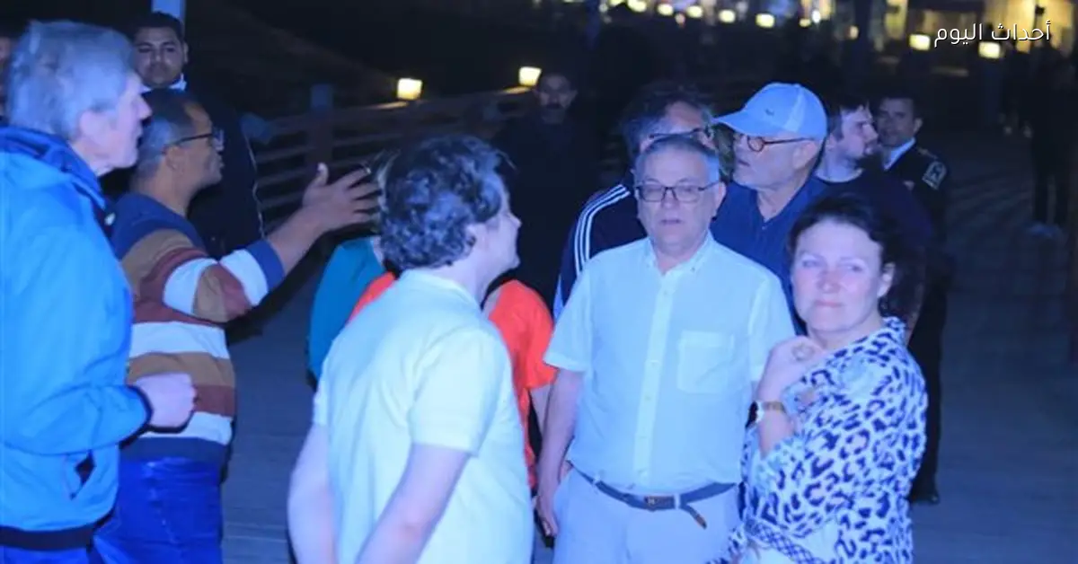 ألمان يزورون كورنيش بني سويف خلال رحلتهم النيلية