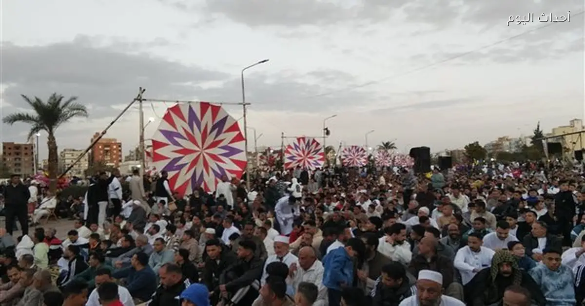 أهالي السويس يؤدون صلاة العيد في 148 ساحة ومسجد