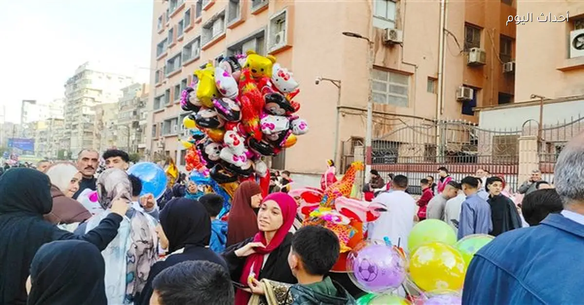 أهالي الشرقية يحتفلون بأول أيام عيد الفطر