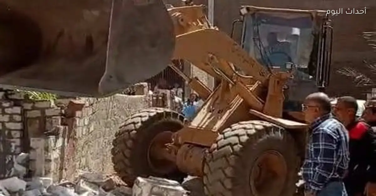 إزالة 4 حالات تعدي على الأراضي الزراعية في أبنوب خلال عيد الفطر