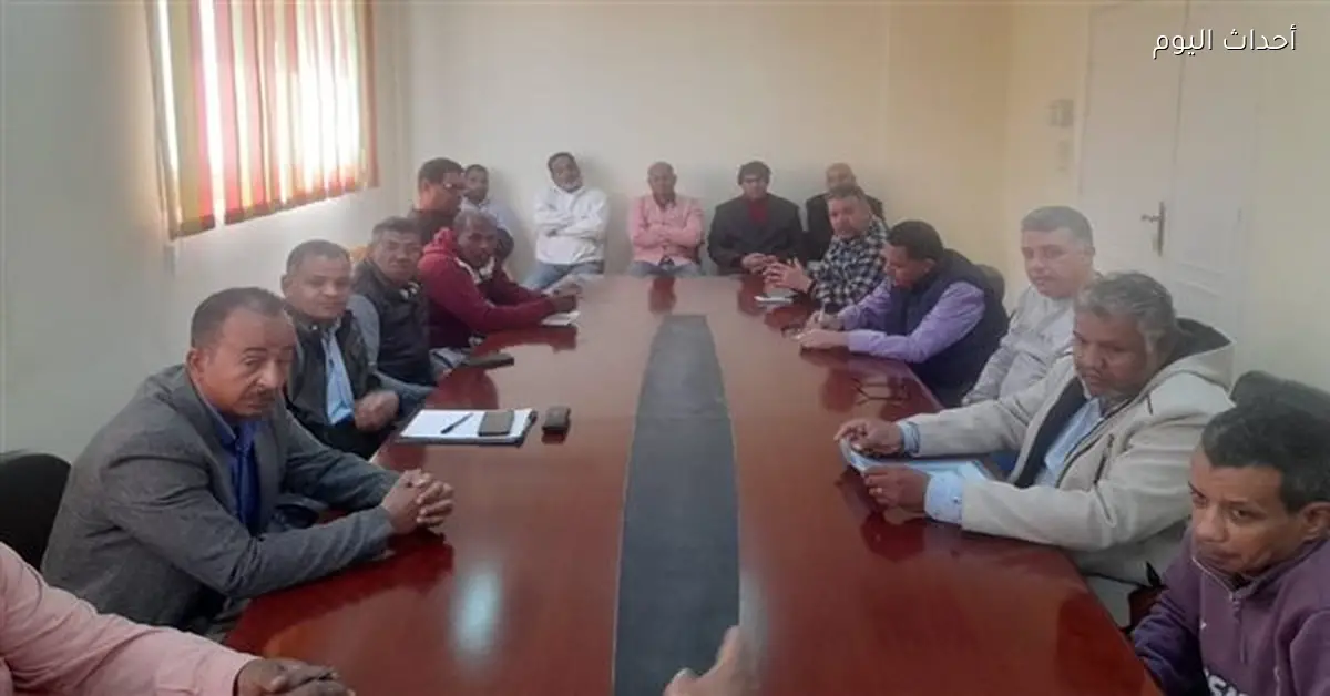 اجتماع لمتابعة التقنين وتحسين الخدمات في الطود