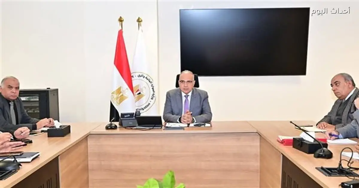 الدكتور سويلم يتابع تطوير إدارة المياه في ترعة الإسماعيلية