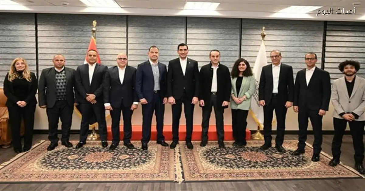 الشباب والرياضة واستادات يناقشان تعزيز التعاون في المشروعات الرياضية والشبابية