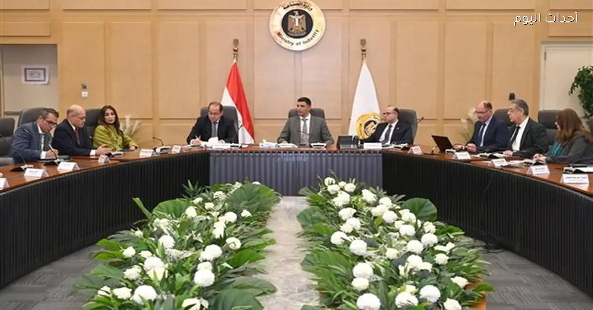 بحث وزراء الصناعة والاستثمار والمالية توطين صناعة السيارات