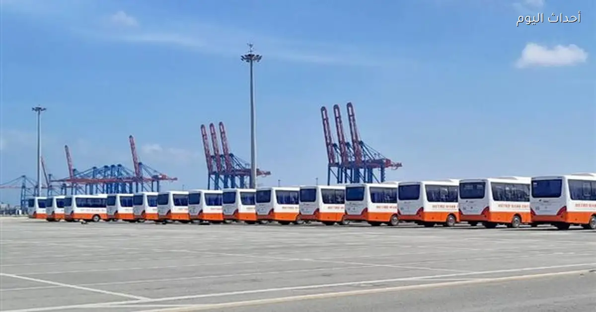 تصدير 100 حافلة مصنوعة في مصر عبر ميناء شرق بورسعيد