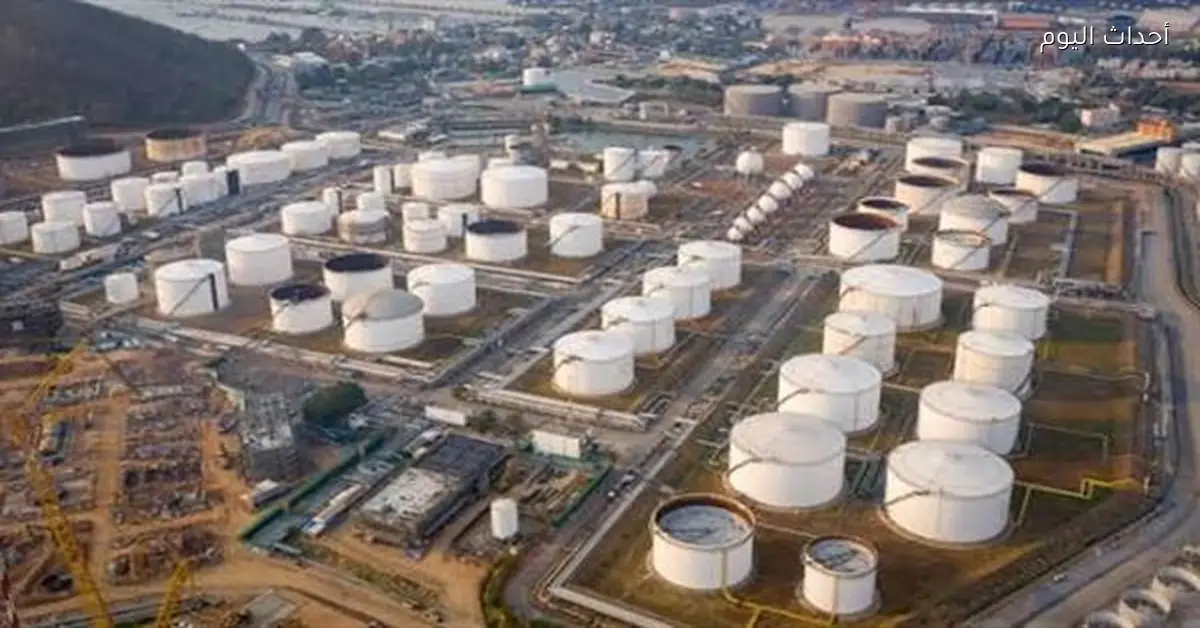 تقرير الطاقة الأمريكي: زيادة في مخزونات الخام وانخفاض كبير في البنزين