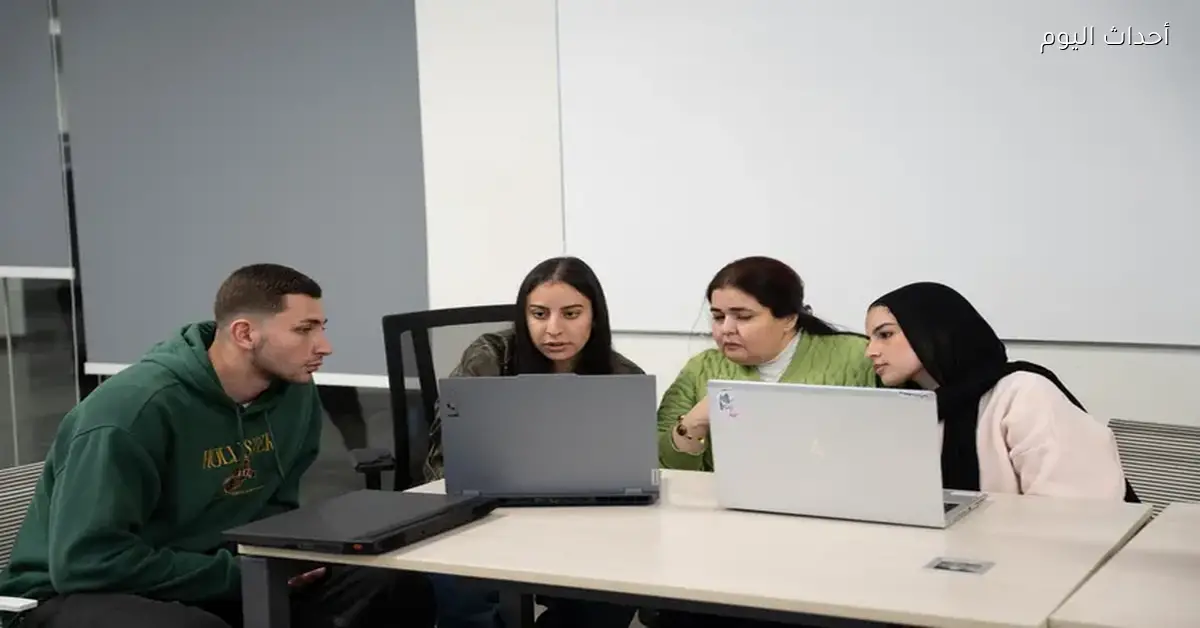 جامعة مصر للمعلوماتية تعلن عن مشاريع تخرج في الذكاء الاصطناعي لتحسين خدمات الصحة والمرور