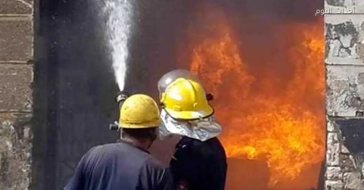 حريق ي destroys 3 محلات في سوق كوم أمبو وحماية مدنية تتدخل