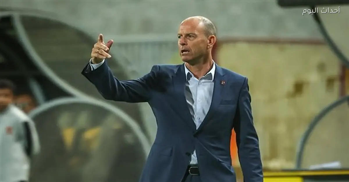 دفاع الأهلي يتعرض لخلل في مباراة توروب