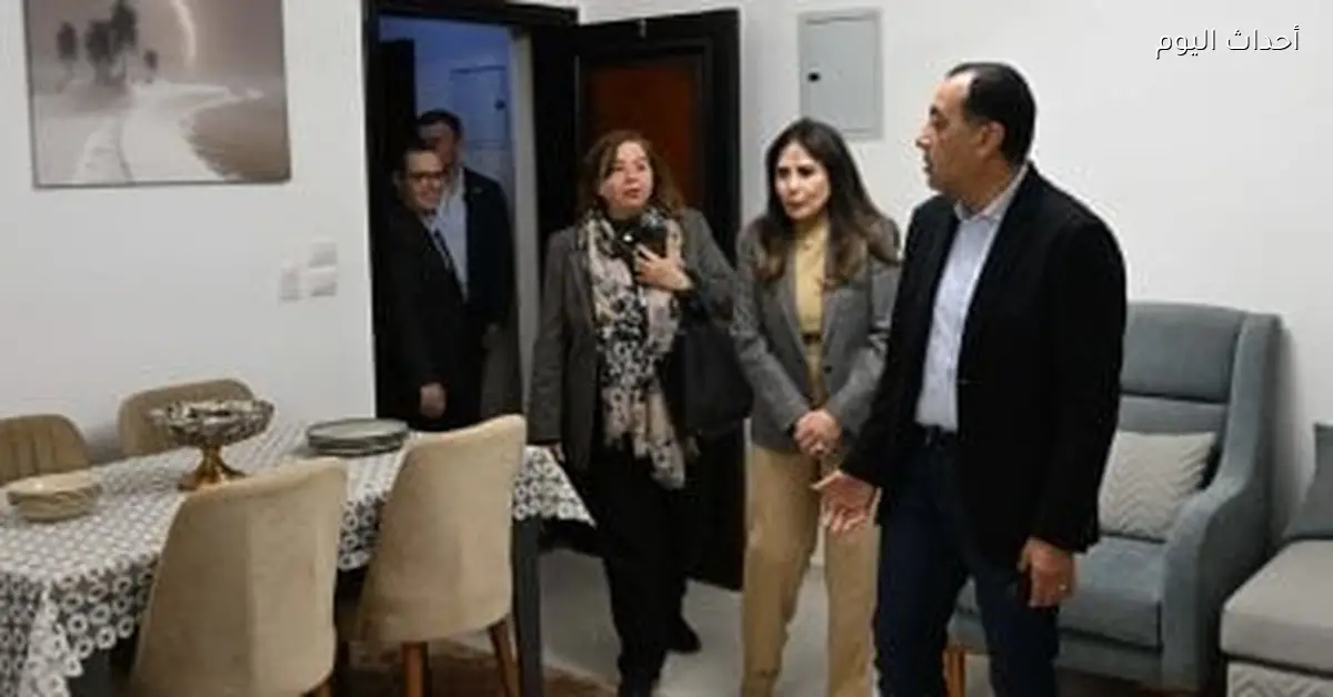 رئيس الوزراء يؤكد بناء مجتمعات عمرانية متكاملة بدلاً من الجدران