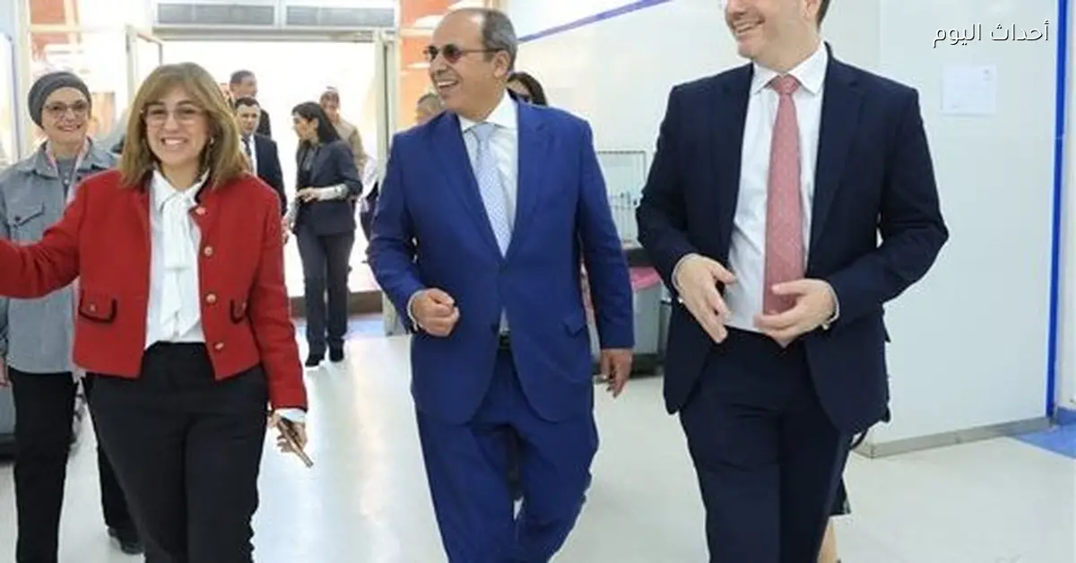 سفير إنجلترا في القاهرة يزور الجامعة البريطانية ويثني على مستواها الأكاديمي