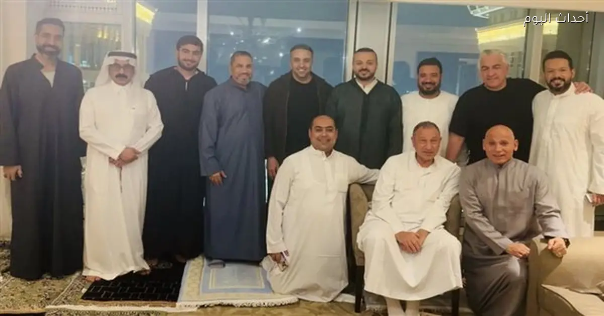 عبد الناصر زيدان يشارك لحظات إيمانية من مكة مع الخطيب وزاهر وأعضاء الأهلي