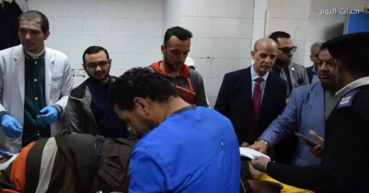 قيادات جامعة بني سويف يزورون مصابي حادث الطريق الشرقي