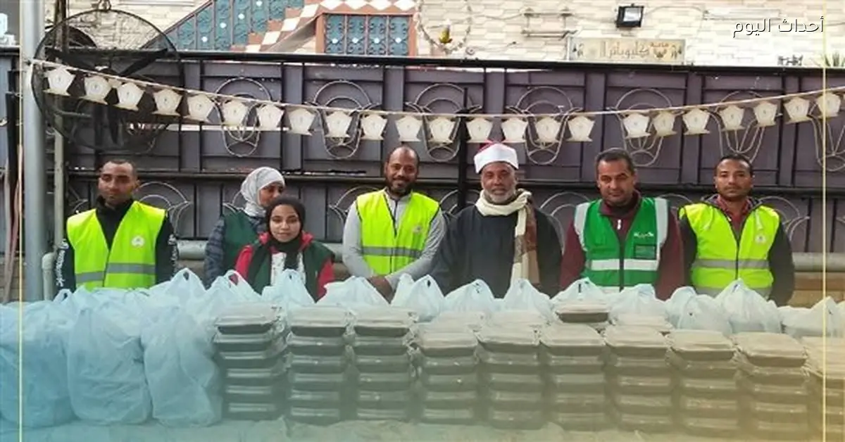 مائدة إفطار جماعي في نجع حمادي مع مؤسسة مصر الخير