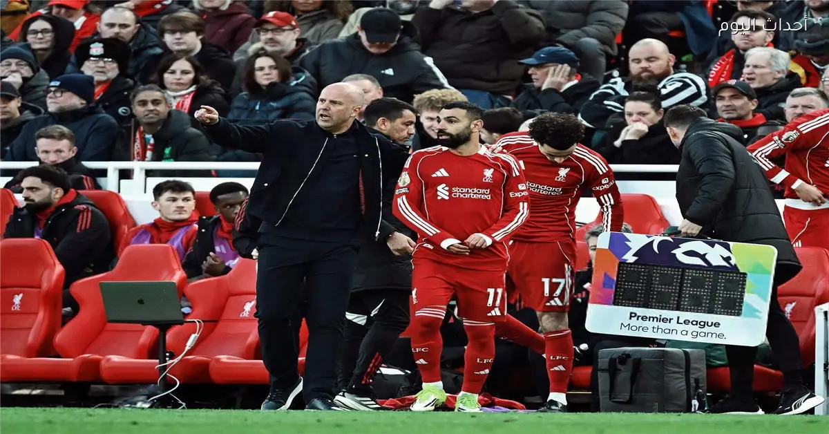 ماركا لاعب توتنهام يجبر سلوت على الاعتماد على محمد صلاح