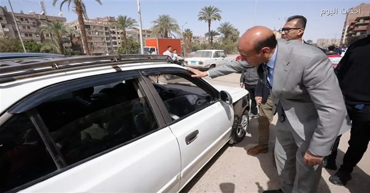 محافظ أسيوط يشن حملة لضبط تعريفة التاكسي والسرفيس